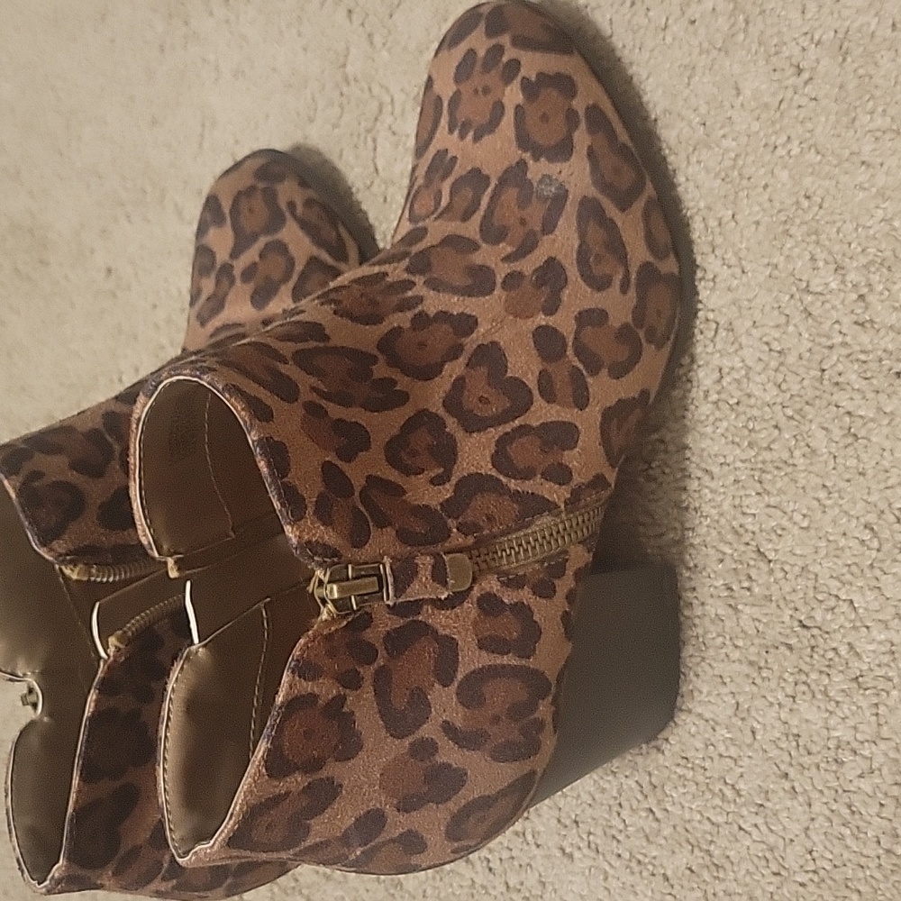 Cheetah Booties - Picture 3 of 3